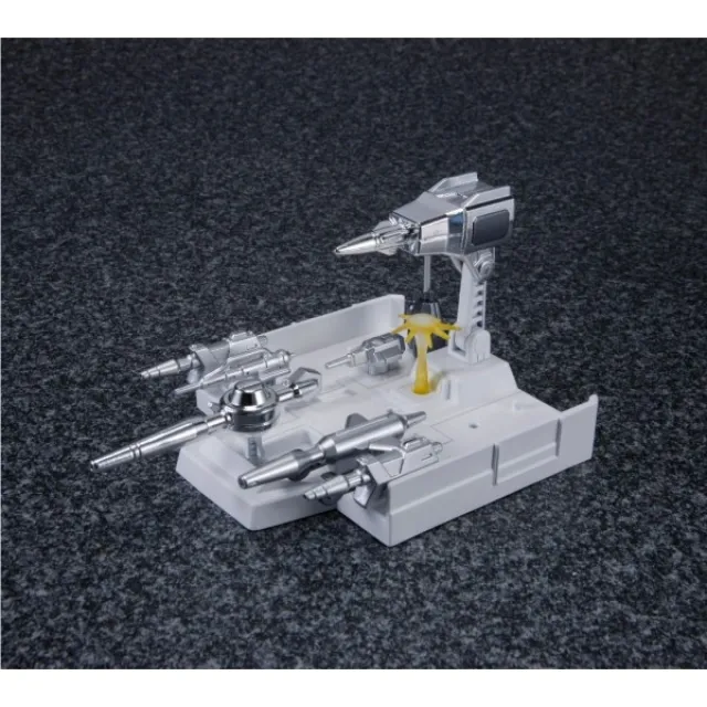 Transformers MP-30 Ratchet - Image 5