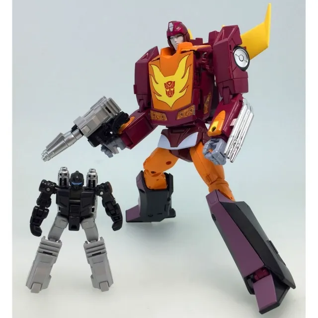 Transformers Masterpiece MP-40 Targetmaster Hot Rodimus - Image 4